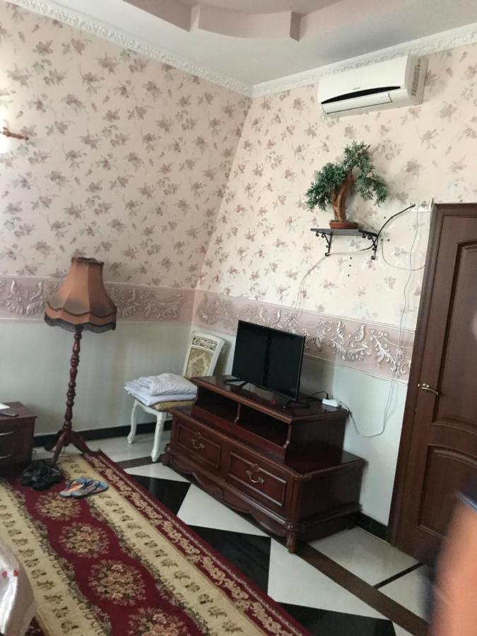 Отель Буржуа Ζιτόμιρ Εξωτερικό φωτογραφία