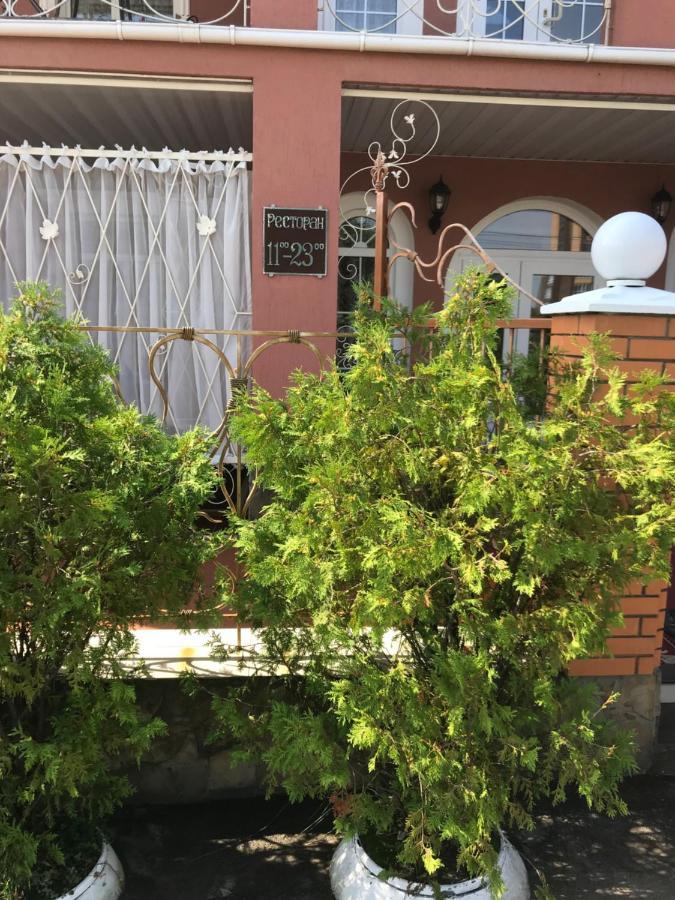 Отель Буржуа Ζιτόμιρ Εξωτερικό φωτογραφία