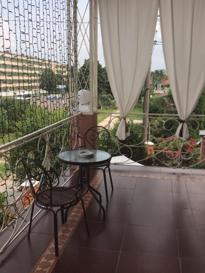 Отель Буржуа Ζιτόμιρ Εξωτερικό φωτογραφία